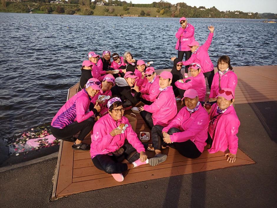 anusuya chia with team